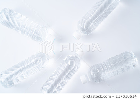 Bottled drinking water 117010614