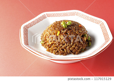 Burnt soy sauce fried rice 117015129