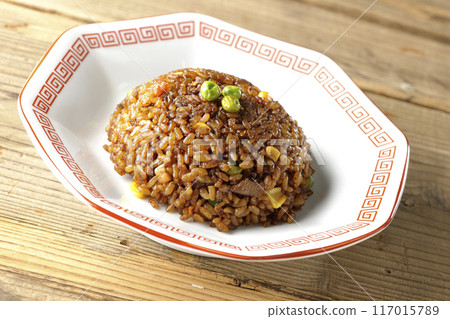 Burnt soy sauce fried rice 117015789