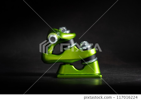 Green double kingpin truck 117016224