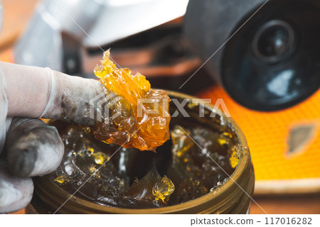 yellow transparent lithium grease 117016282