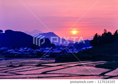 Ektachrome 數位化 飛鳥村小原的水稻梯田與日落 二條山 Unebi Mt. Amagashi Hill 1993 Ektachrome 數位化 飛鳥村小原的水稻梯田與日落 二條山 Unebi Mt. Amagashi Hill 1993 117018105