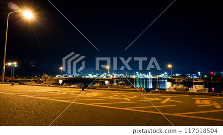 Night view of the harbor 117018504
