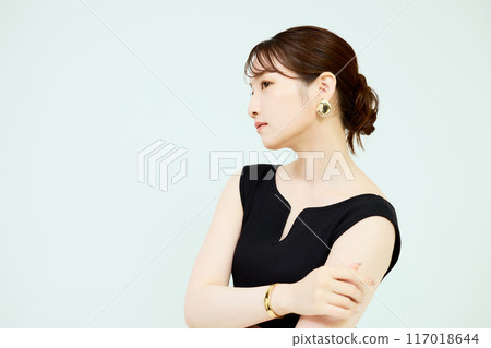 夏天的女人肖像 117018644