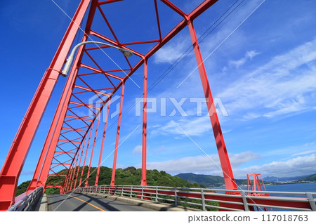 Kasado Bridge, Kudamatsu City, Yamaguchi Prefecture: A red bridge spanning Kasado Island 117018763
