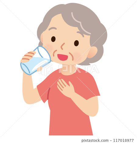 老婦人用玻璃杯喝水、健康、中暑 117018977