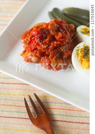 Nutritionally balanced chili con carne 117019845