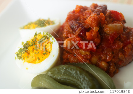 Nutritionally balanced chili con carne 117019848
