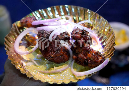 Chicken fry With Onion Salad at Zakaria Street 117020294