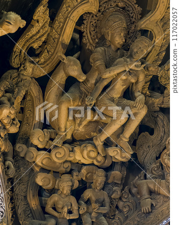 裝飾泰國寺廟的雕像 裝飾泰國寺廟的雕像 117022057