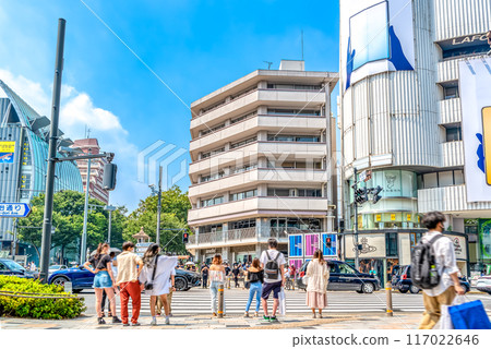 東京澀谷區的城市景觀，明治神宮前站 117022646