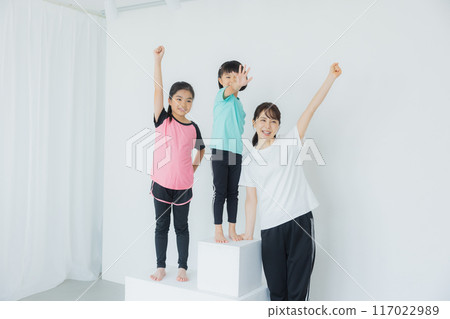 Kids gymnastics class image Kids gymnastics class image 117022989