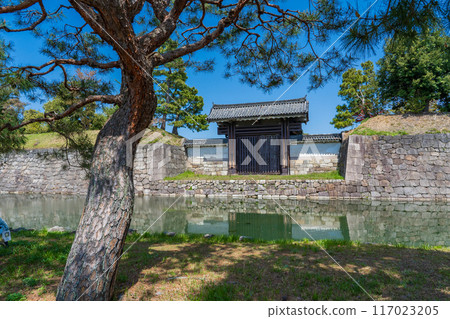 South Gate of Nijo Castle, Kyoto South Gate of Nijo Castle, Kyoto 117023205