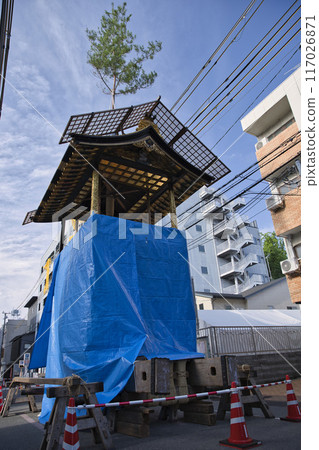 祗園祭 岩戶山 鋪滿床單 2 117026871