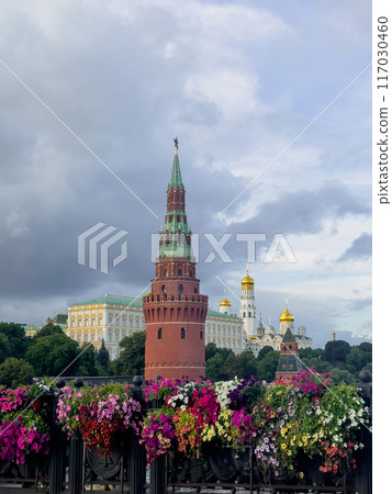 Summer flowers near Moscow Kremlin, Spasskaya Tower Summer flowers near Moscow Kremlin, Spasskaya Tower 117030460