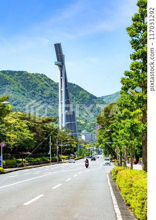 新鮮的綠色別府富士見街和環球大廈 117031292