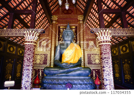 Beautiful scenery of Wat Chedi Luang temple in Chiang Mai, Thailand Beautiful scenery of Wat Chedi Luang temple in Chiang Mai, Thailand 117034355