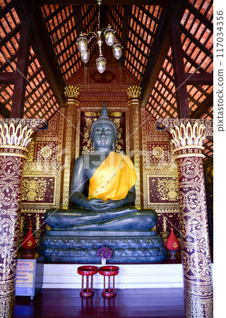 Beautiful scenery of Wat Chedi Luang temple in Chiang Mai, Thailand 117034356