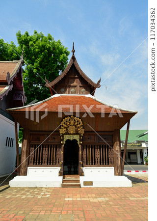 Beautiful scenery of Wat Chedi Luang temple in Chiang Mai, Thailand Beautiful scenery of Wat Chedi Luang temple in Chiang Mai, Thailand 117034362