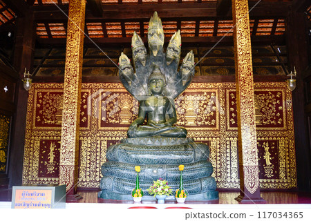 Beautiful scenery of Wat Chedi Luang temple in Chiang Mai, Thailand Beautiful scenery of Wat Chedi Luang temple in Chiang Mai, Thailand 117034365