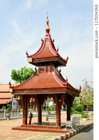 Beautiful scenery of Wat Chedi Luang temple in Chiang Mai, Thailand 117034368