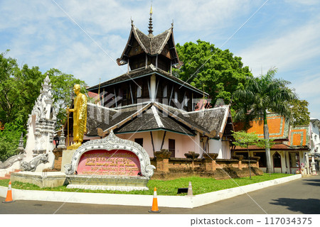 Beautiful scenery of Wat Chedi Luang temple in Chiang Mai, Thailand 117034375