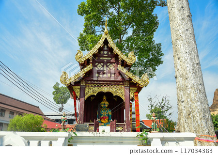 Beautiful scenery of Wat Chedi Luang temple in Chiang Mai, Thailand 117034383