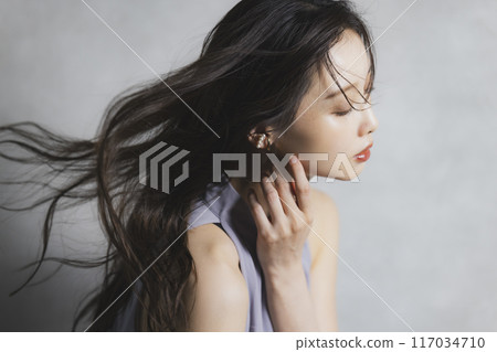 長頭髮的女人 長頭髮的女人 117034710