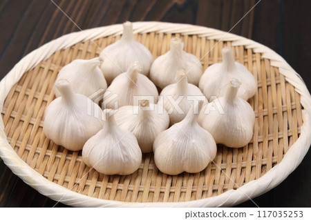 漏勺中的大蒜 117035253