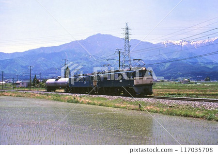 飯田線運行的貨運列車 117035708