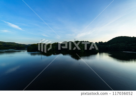 奈良市東部邊緣的布米水壩風景。 117036052