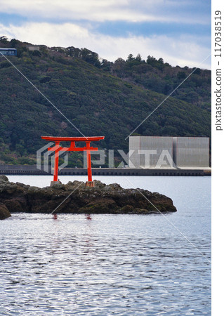 Shimoda Port Bishako Island Red Torii (Shimoda City, Shizuoka Prefecture) Shimoda Port Bishako Island Red Torii (Shimoda City, Shizuoka Prefecture) 117038519