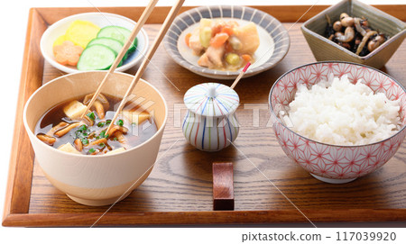 Mushroom soup, rice and side dishes 117039920