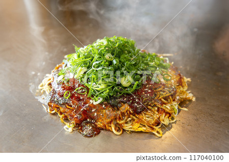 在鐵板上烤的美味禦好燒 在鐵板上烤的美味禦好燒 117040100