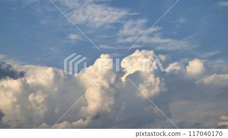 多雲的天空 多雲的天空 117040170