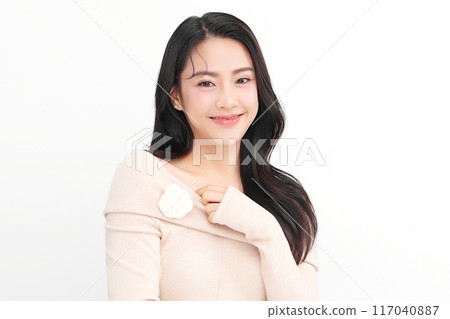Beautiful young asian woman with clean fresh skin on white background, Face care, Facial treatment, Cosmetology, beauty and spa, Asian women portrait. Beautiful young asian woman with clean fresh skin on white background, Face care, Facial treatment, Cosmetology, beauty and spa, Asian women portrait. 117040887