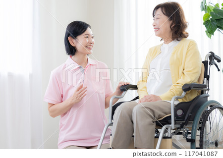 Nursing image Portrait of senior woman and caregiver Nursing image Portrait of senior woman and caregiver 117041087