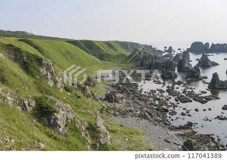 男鹿半島北端崎嶇的海岸線 男鹿半島北端崎嶇的海岸線 117041389