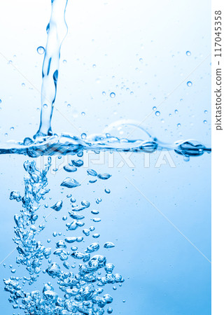 Pour water Pour water 117045358