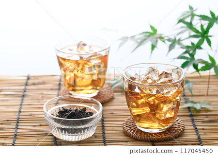 Iced Oolong Tea (cold tea) 117045450