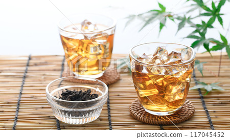 Iced Oolong Tea Iced Oolong Tea 117045452