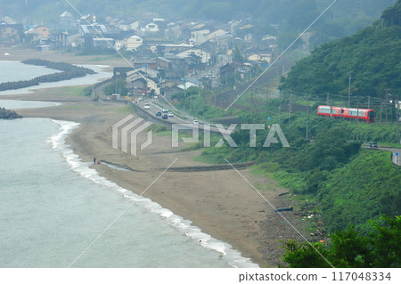 Sea of Japan Hisui Line "Snow, Moon, Flowers and Cityscape Running Around Tanihama" 117048334