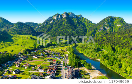 Summer view of the Three Crowns in the Pieniny at the foot of the Tatra Mountains. Poland Summer view of the Three Crowns in the Pieniny at the foot of the Tatra Mountains. Poland 117049669