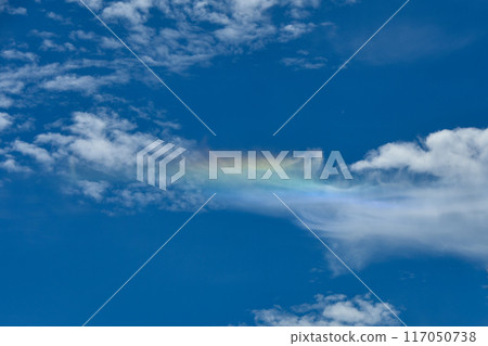 Blue summer sky and circumhorizontal arc Blue summer sky and circumhorizontal arc 117050738