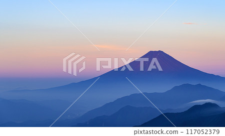 A spectacular view of Red Fuji from Mount Karagaharazuri in Yamanashi Prefecture A spectacular view of Red Fuji from Mount Karagaharazuri in Yamanashi Prefecture 117052379