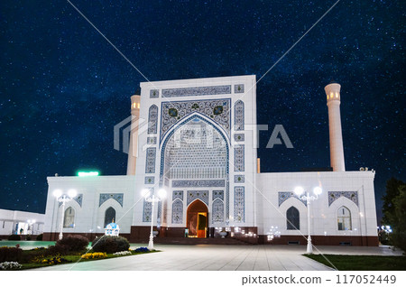 modern white Islamic Minor Mosque in Tashkent in Uzbekistan under night blue starry sky with stars and milky way modern white Islamic Minor Mosque in Tashkent in Uzbekistan under night blue starry sky with stars and milky way 117052449