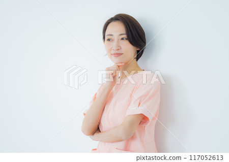 擔心的護士 117052613