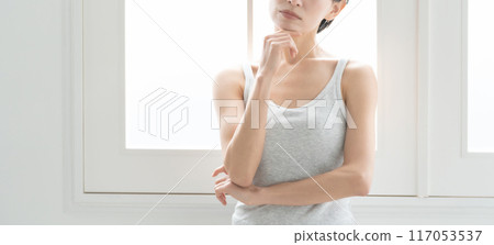 中年婦女頭痛 117053537