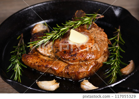 Fried Pork Bone Cutlet 117055329