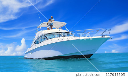 Luxurious yacht on the mexican caribbean sea 117055505